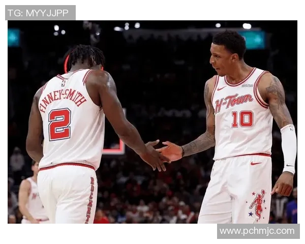 2004赛季NBA火箭与马刺精彩对决回顾及赛季影响分析